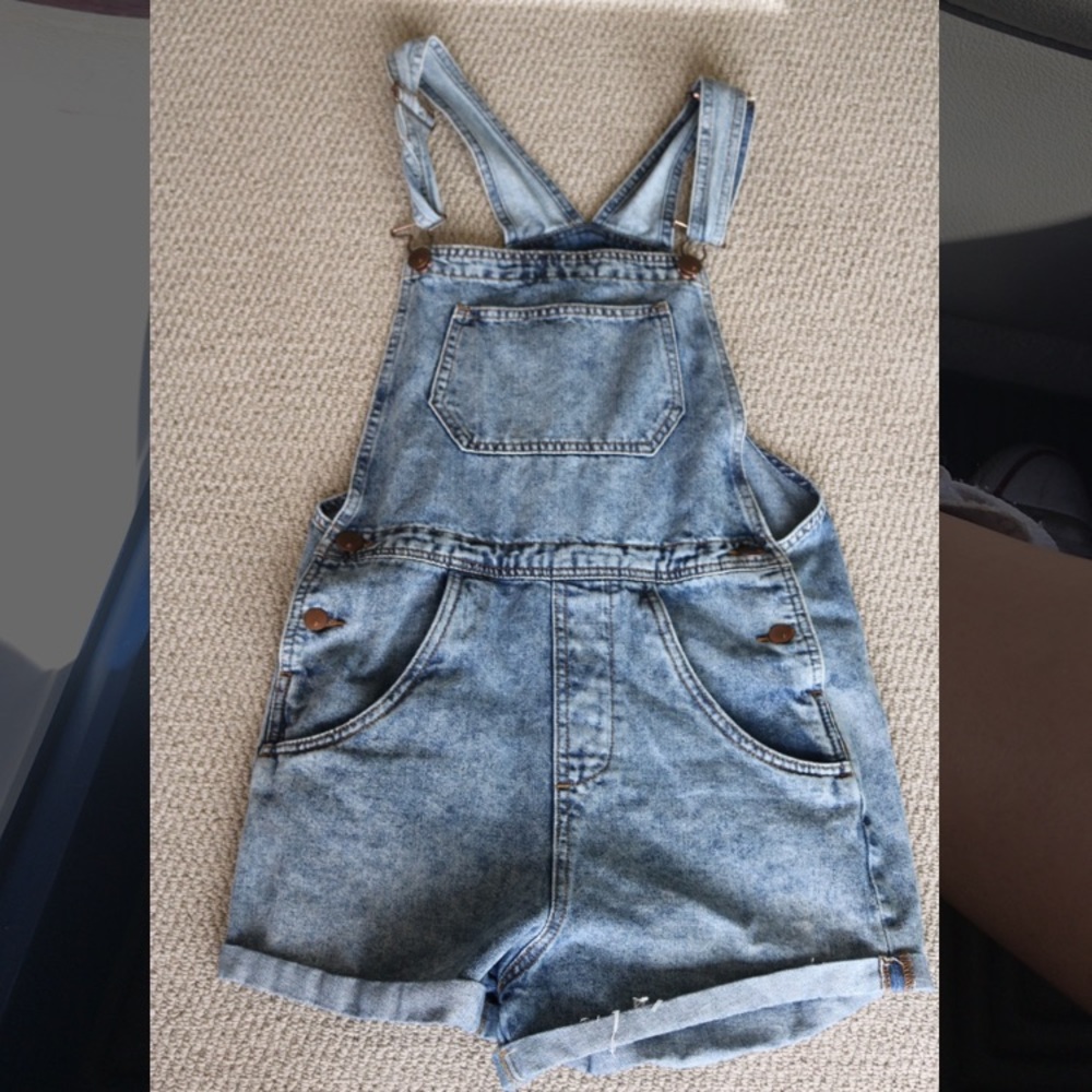 Cotton On denim overalls shorts